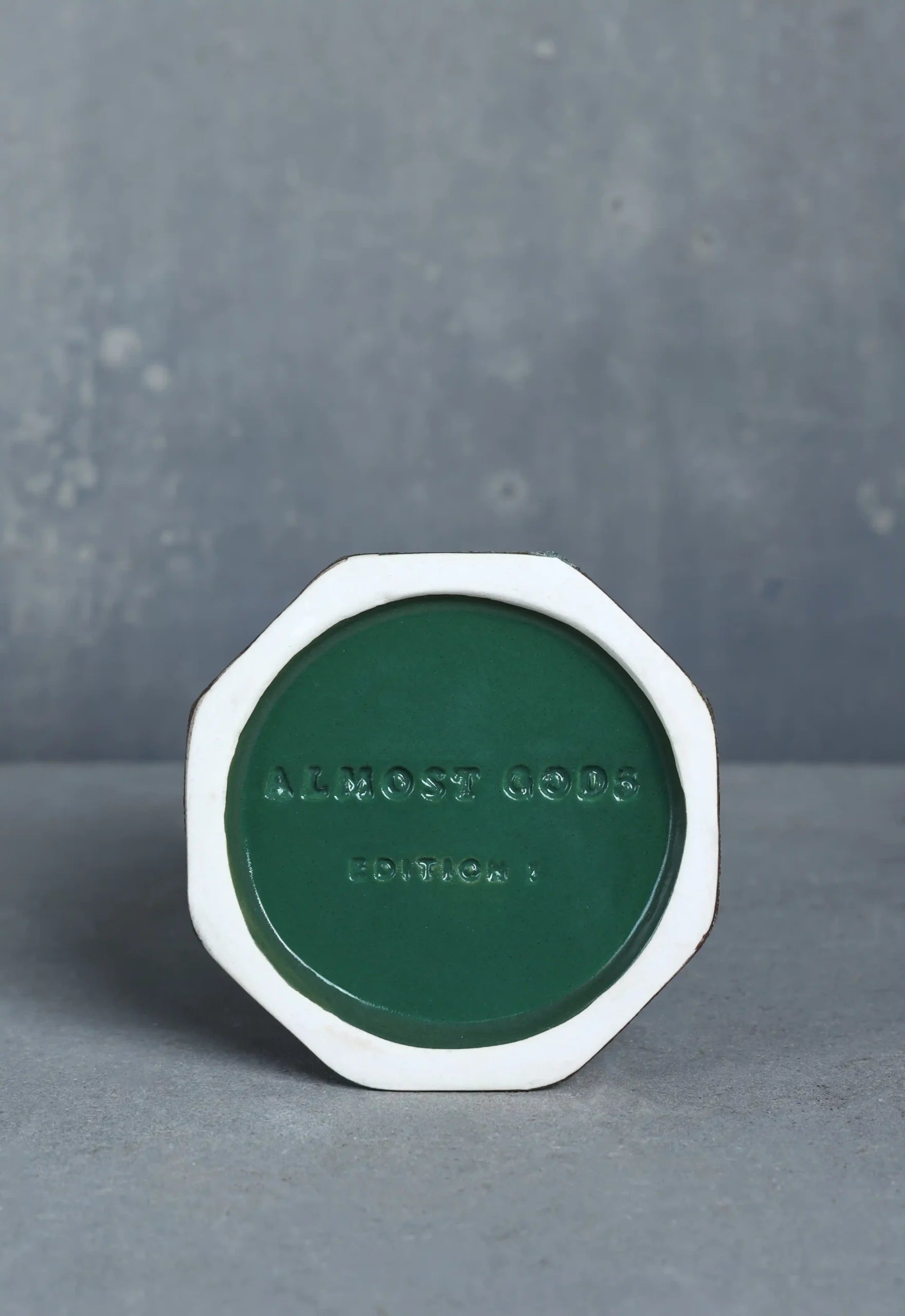 Early Earth – Ceramic Candle