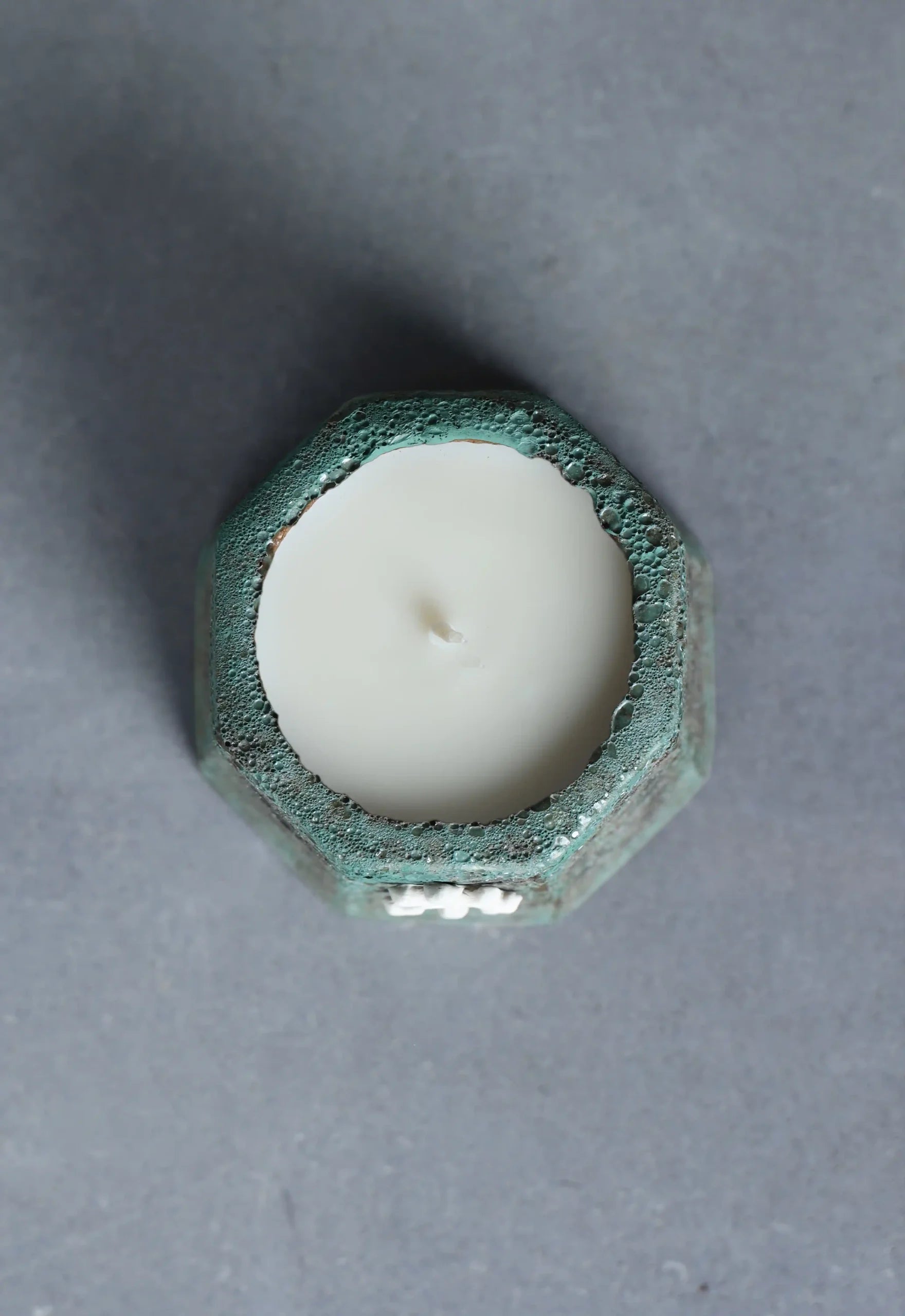 Early Earth – Ceramic Candle