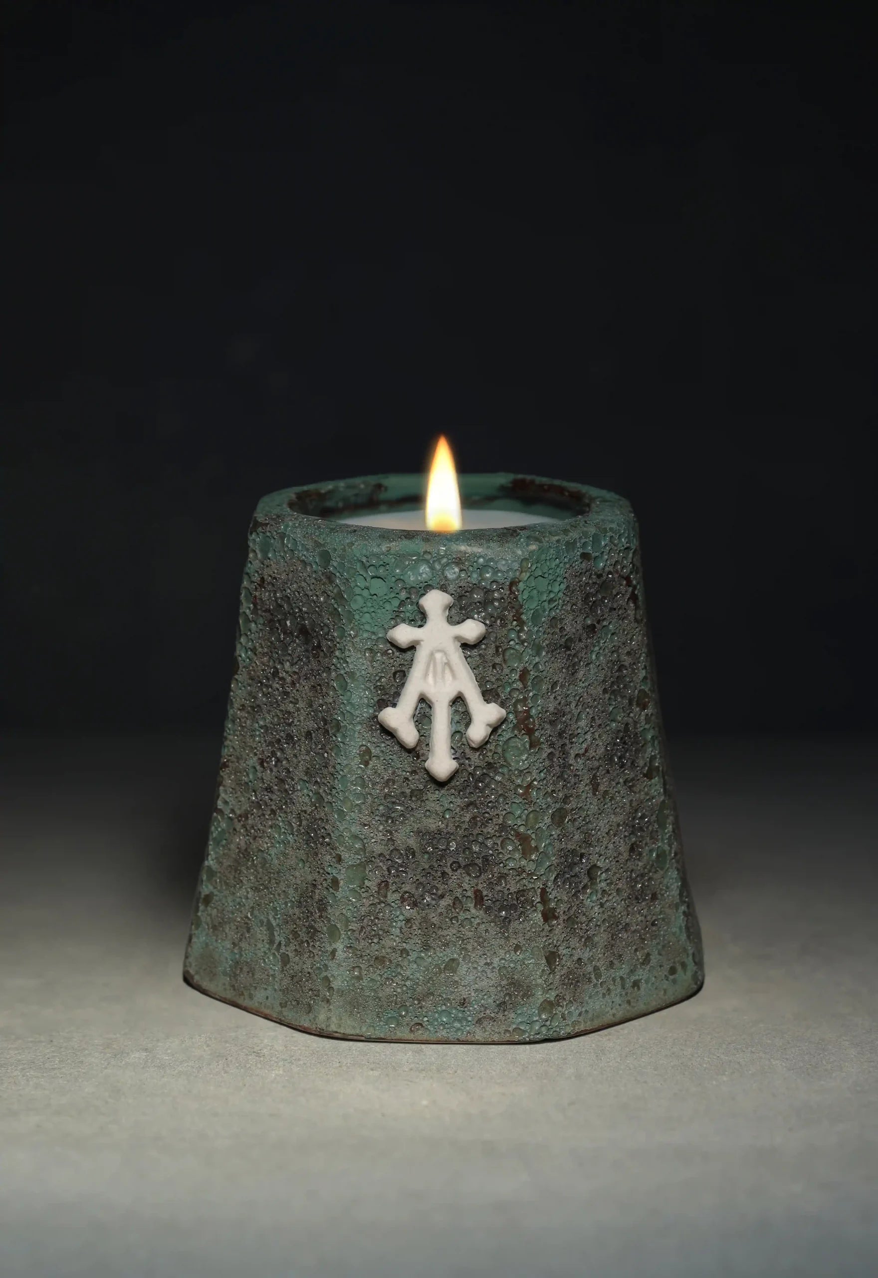 Early Earth – Ceramic Candle