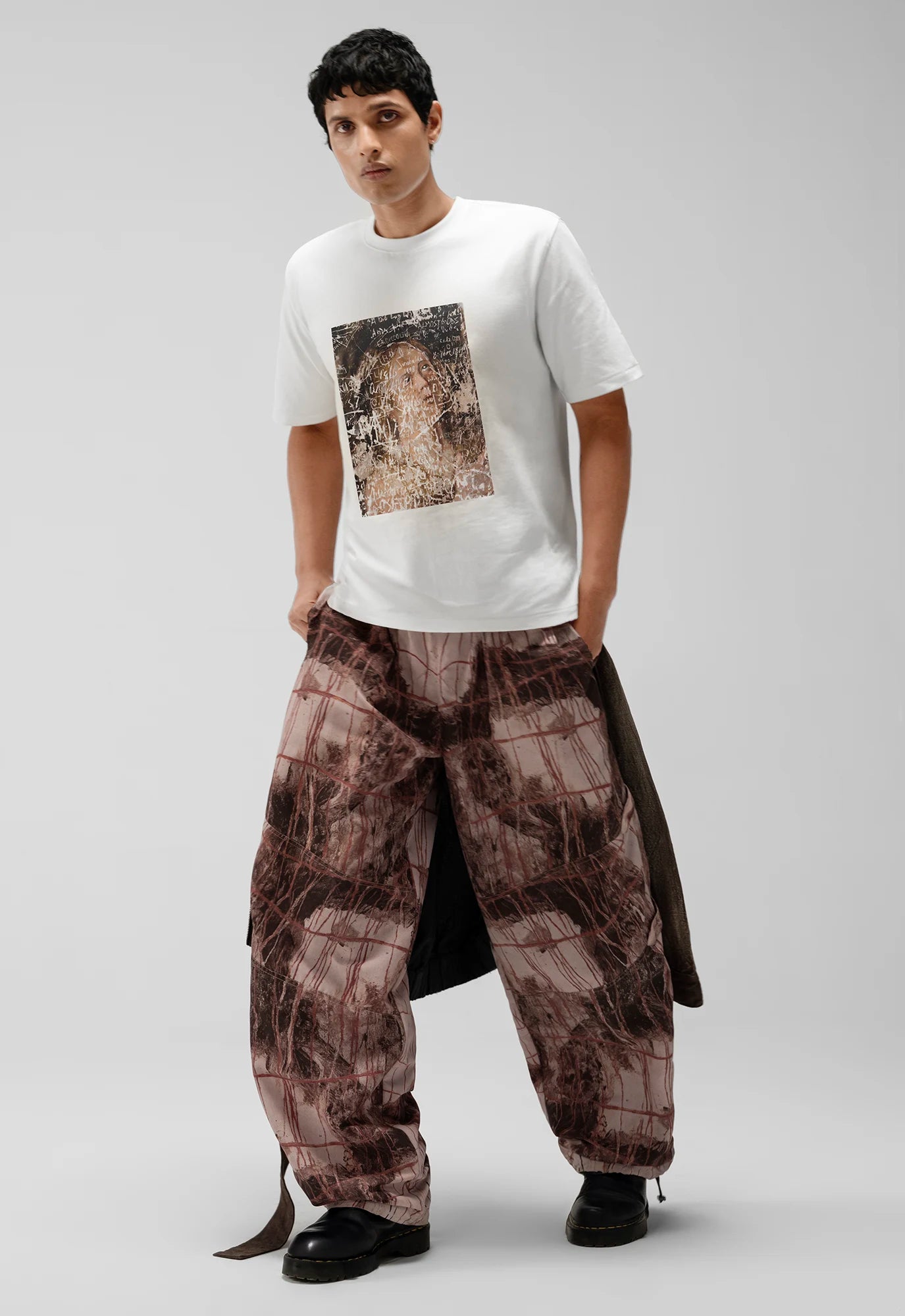 Vandal Relaxed Tee in White