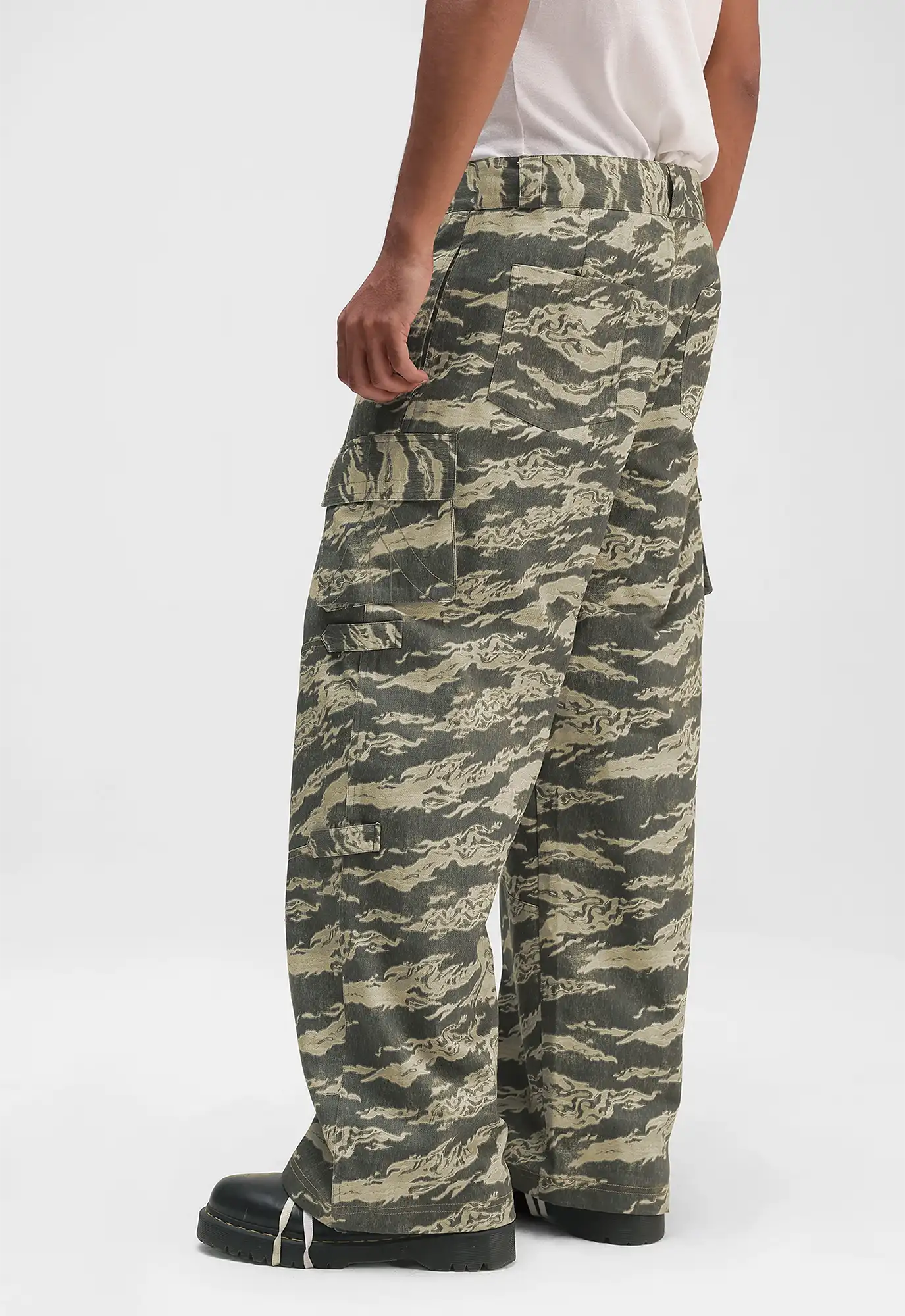 Emberstripe Camouflage Pants