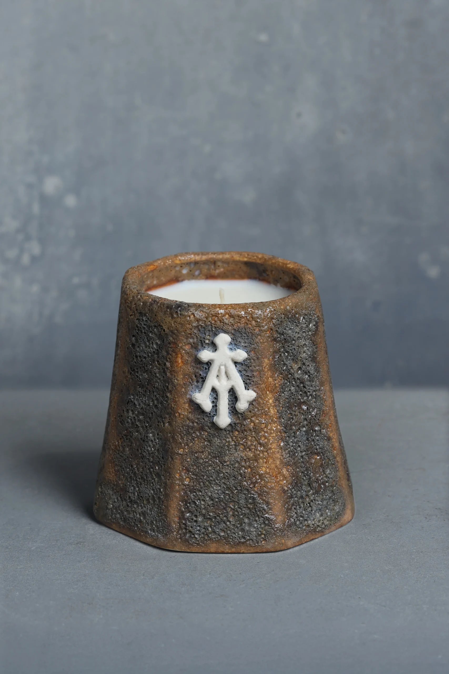 Sweet Ash – Ceramic Candle