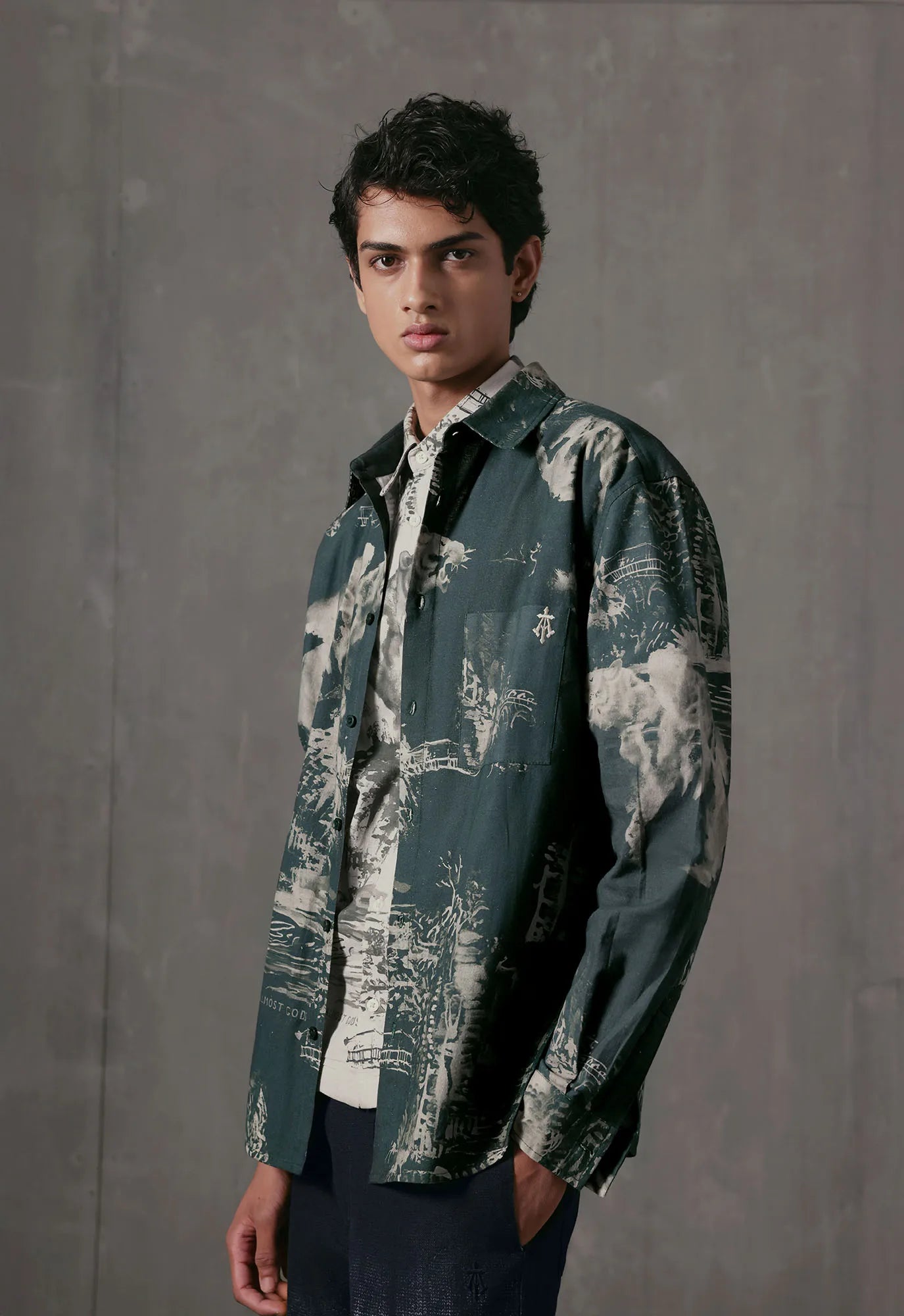 Terrain Relaxed Shirt in Military Olive