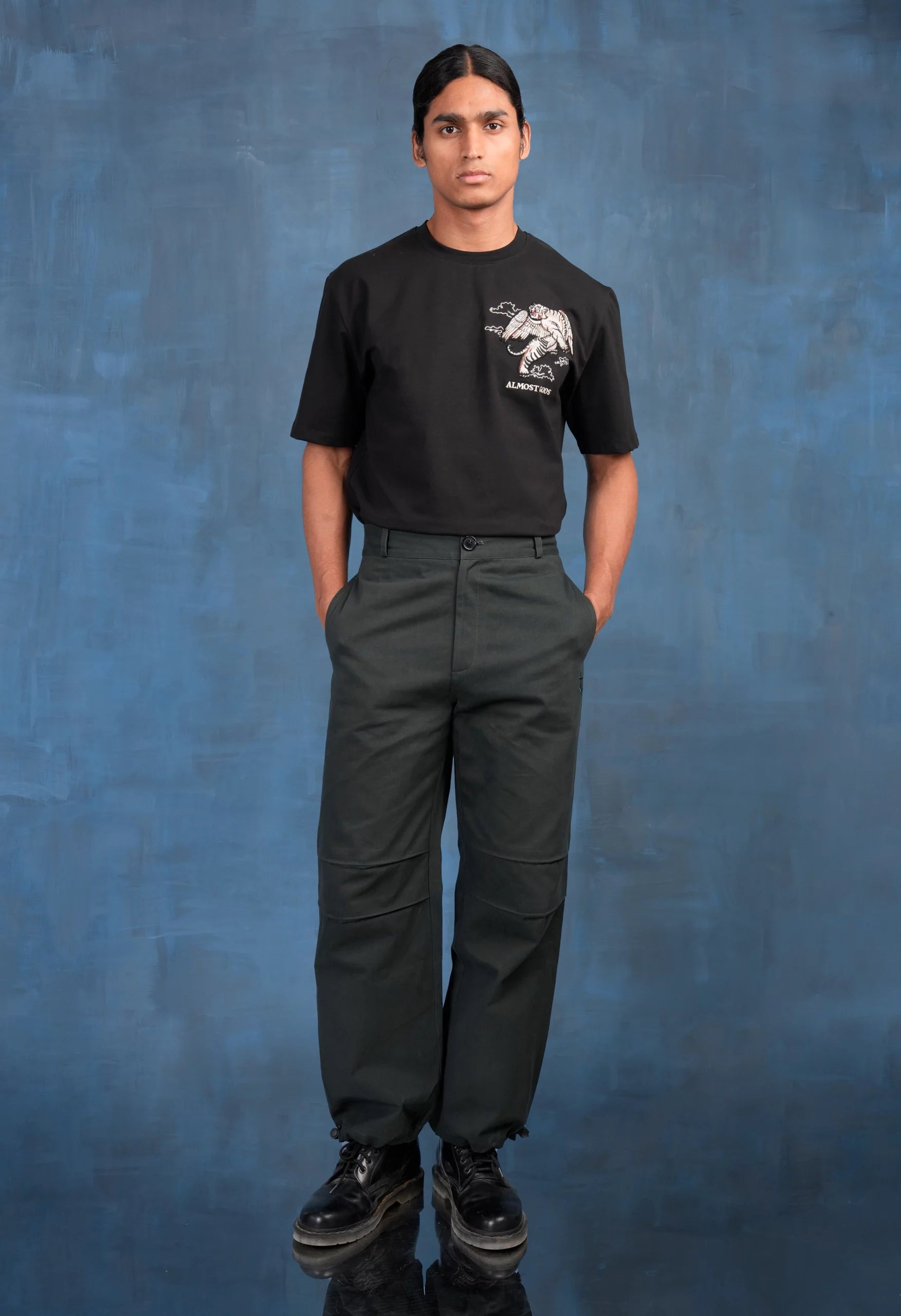 Winged Tiger Embroidered Boxy Tee In Black