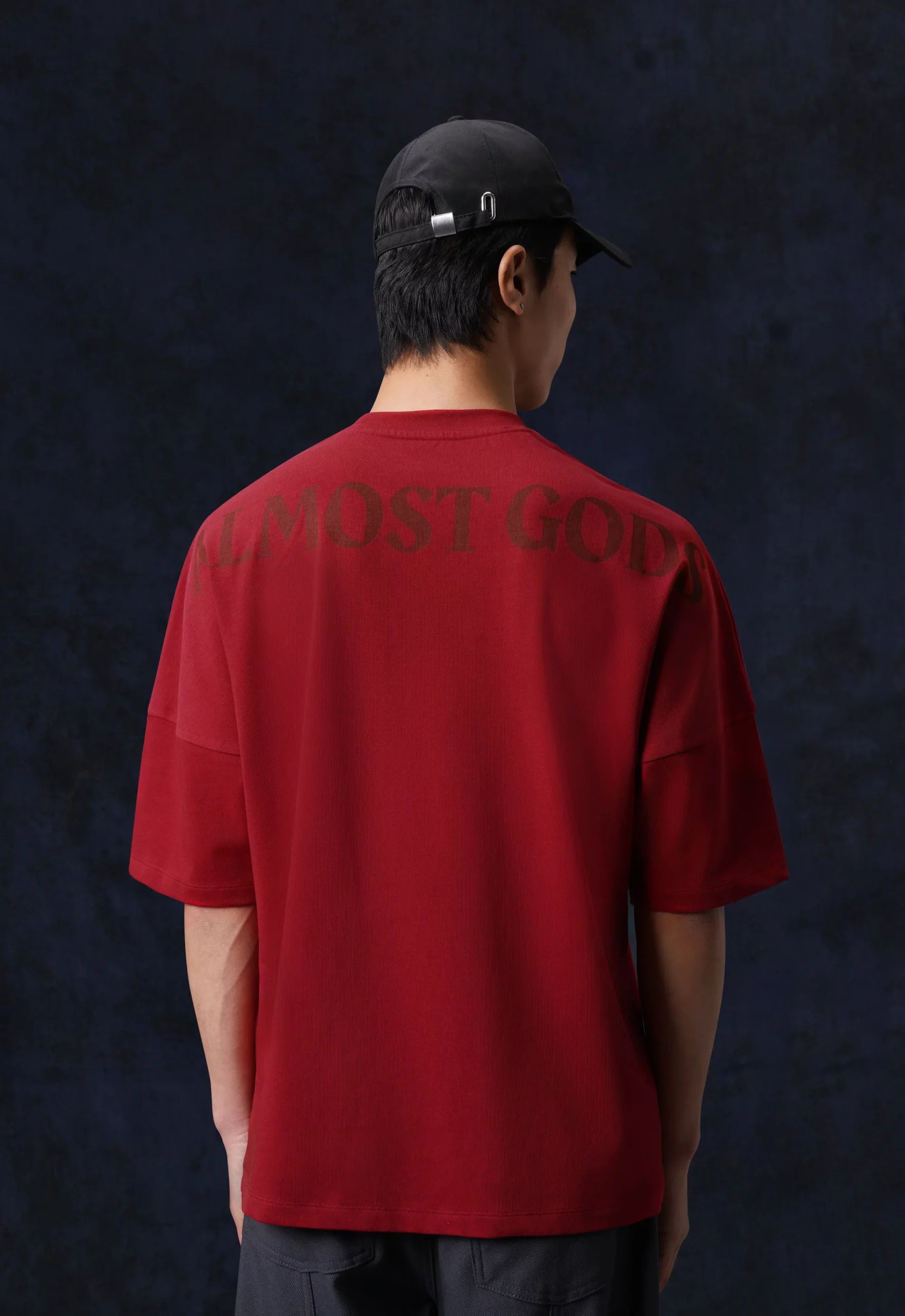 Logo Drop Shoulder Tee in Red
